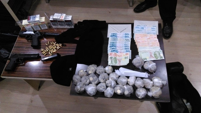 İşten çıkarıldığı marketi soydu