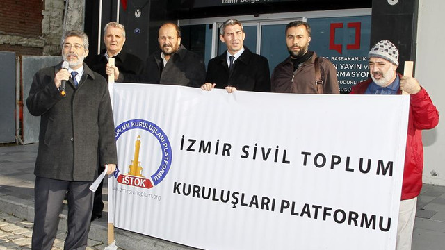 İzmir'de RTÜK protestosu