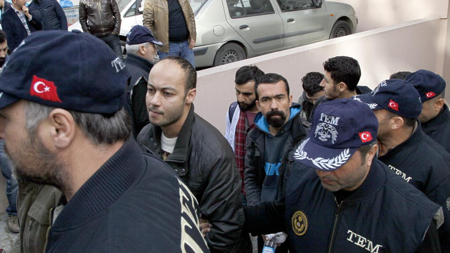 İzmir'deki terör operasyonu ve izinsiz gösteri