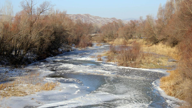 Kızılırmak buz tuttu