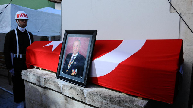 Kore gazisi ve iş adamı Kara'nın cenazesi toprağa verildi