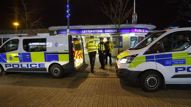 Londra metrosundaki bıçaklı saldırı