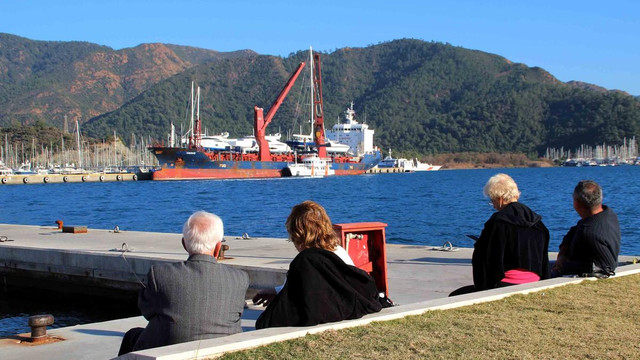 Marmaris'teki yatlar kargo gemisiyle Suudi Arabistan'a gönderildi