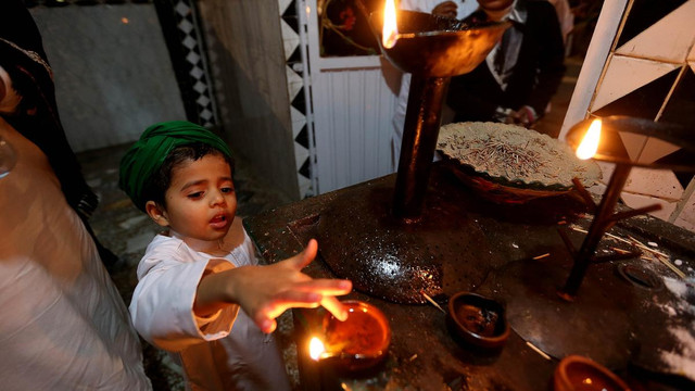 Mevlit Kandili Pakistan'da coşkuyla kutlandı