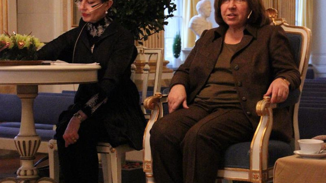 Nobel Edebiyat Ödüllü Belaruslu yazar Aleksiyeviç: