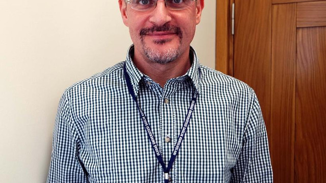 "Nörofibromatozis" hastası çocuk tedavi için Bursa'da