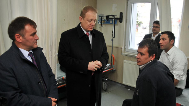 Öğretmenleri taşıyan minibüs devrildi: 11 yaralı