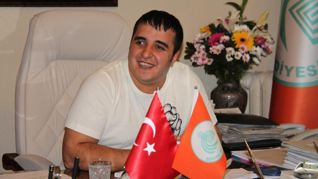 Randevuya geç kalan engelli genç makama rötarlı oturdu