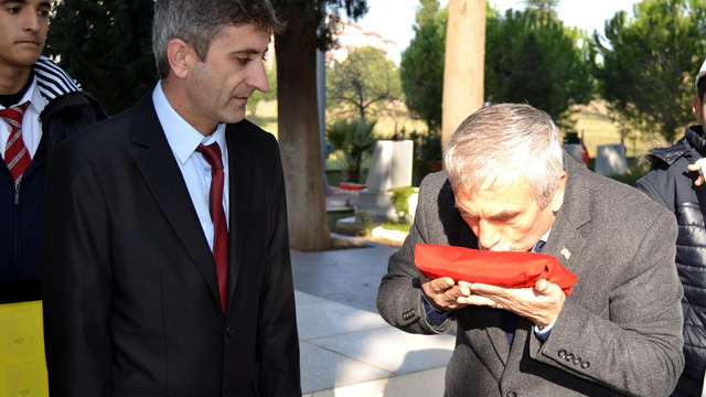 Sarıkamış şehitliğine Gelibolu'dan şehitlik toprağı