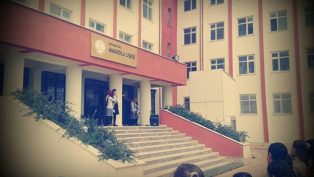 Şırnak'ta teröristler okul bastı