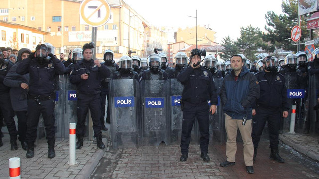 Sivas'ta işçilerin maaş eylemine müdahale