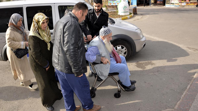 "Sokağa çıkma yasağı" protestosu vatandaşı mağdur etti