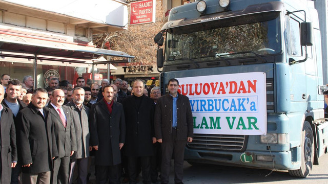 Suluova'dan Bayırbucak Türkmenlerine 2 tır yardım