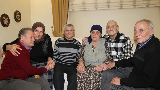 Sürgüne uğrayan Ahıska Türkü aile yıllar sonra bir araya geldi