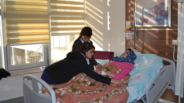 Suriyeli çift jandarmaya minnettar