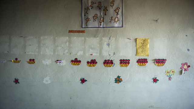 Teröristler okulu "harabe"ye çevirdi