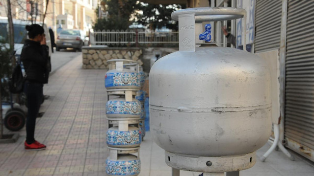 Teröristler saldırı için tüp çalıyor