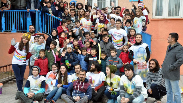 Üniversite öğrencilerinden köy okullarına yardım