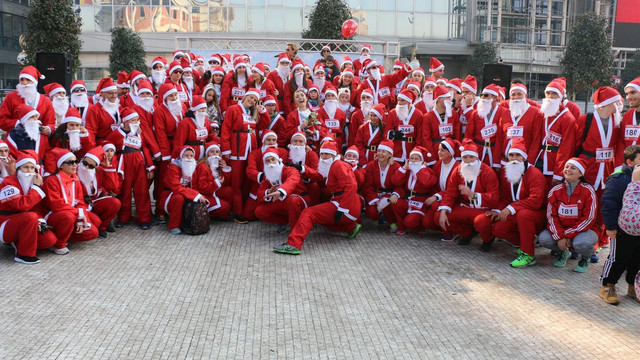 Üsküp'te Noel Baba koşusu