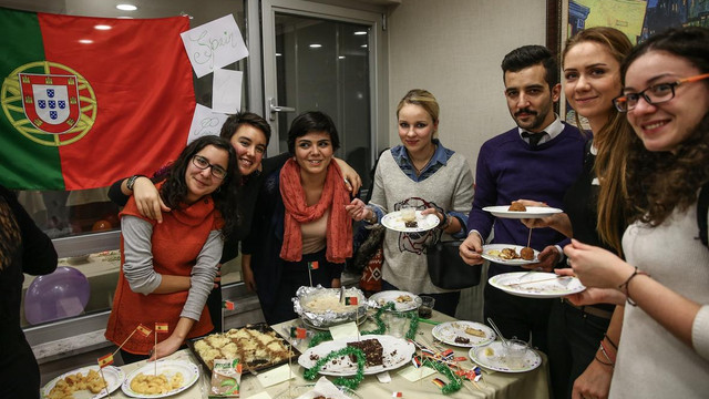 Yabancı öğrencilerden yemek şöleni