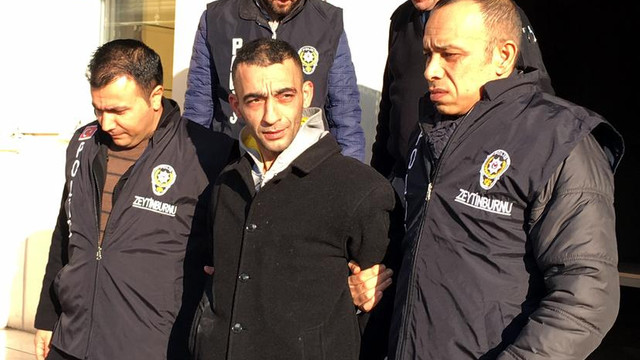 Zeytinburnu'nda otomobil kundaklayan kişi yakalandı