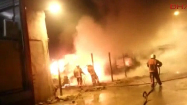 Fatihte iş makinesi yandı!