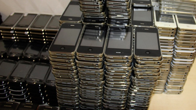 Kaçak cep telefonları yakalandı!