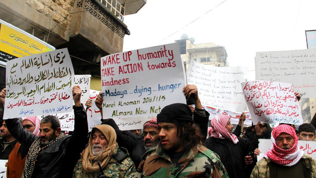 Açlıktan ölen Suriyeli siviller için protesto