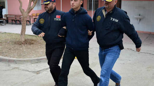 Adana'da yola patlayıcı dolu paket bırakılması