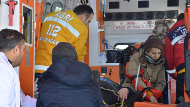 Ağrı'da trafik kazası: 5 yaralı