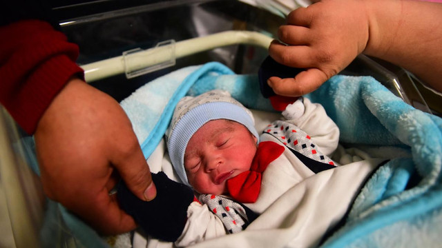 Antalya'da yeni yılın ilk bebeği "Alperen"