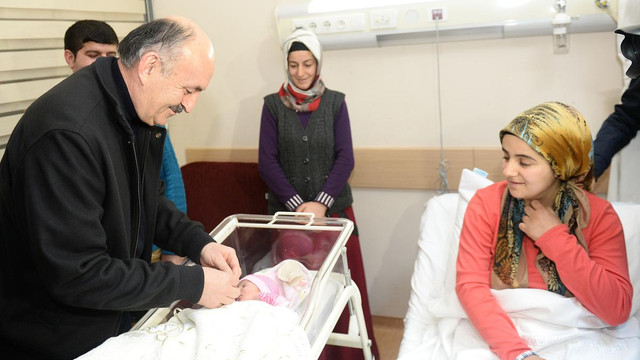 İstanbul'da yılın ilk bebeği "Zehra Dodurga" oldu