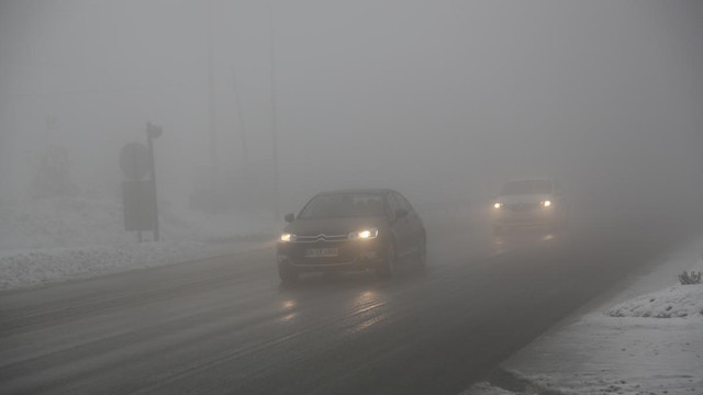 Bolu Dağı'nda kar yağışı ve sis