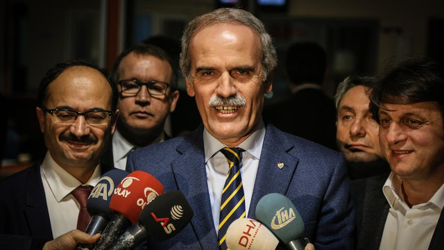 Bursa'da 2015'in son 2016'in ilk bebeği dünyaya geldi