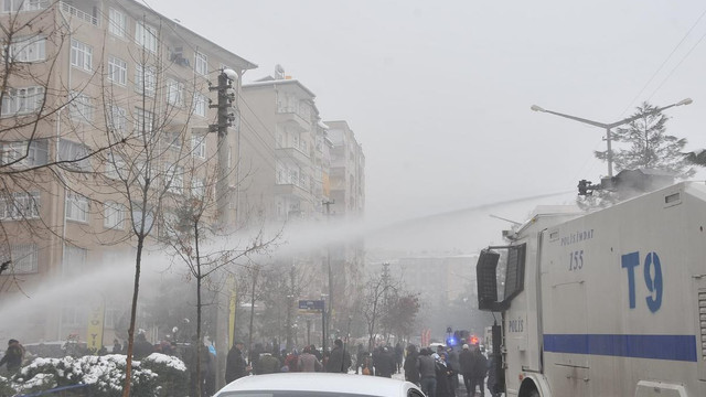 Diyarbakır'da izinsiz yürüyüş