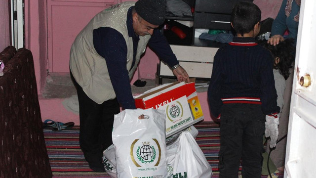 Diyarbakırda terör mağduru ailelere yardım yapılıyor