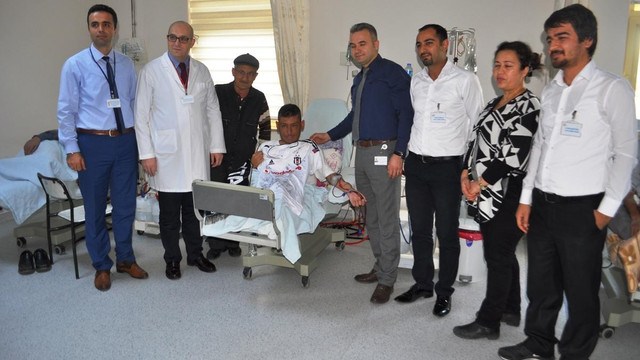 Engelli ve diyaliz hastası Uğur'a, Beşiktaş morali