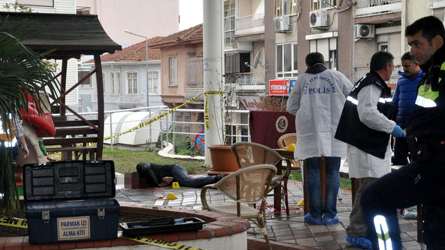 Eski sevgilisini öldürüp intihar etti