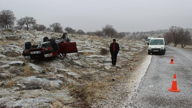 Gaziantep'te otomobil devrildi: 1ölü, 2 yaralı