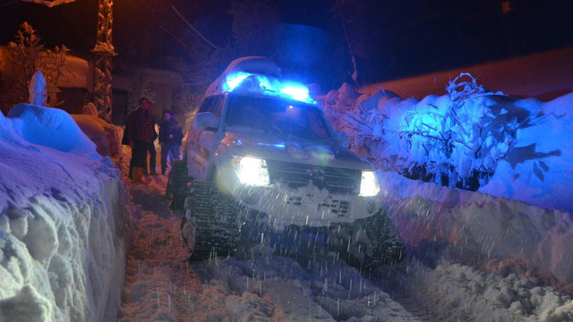 Hasta bebek 5 saatlik çalışmayla hastaneye kaldırıldı
