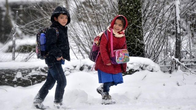 Vanda kar yağışı nedeniyle okullar tatil edildi