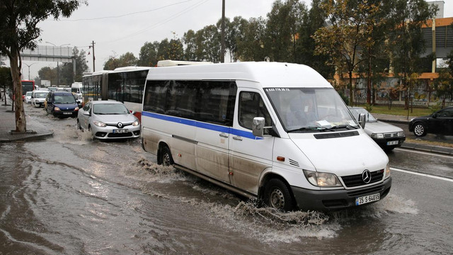 Ege'de sağanak ve fırtına