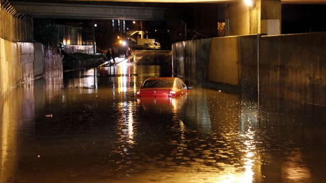 İzmir'de yağışlı hava