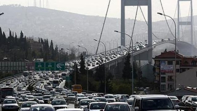 Boğaz köprüleri ve otoyollardan geçiş ücretleri zamlandı