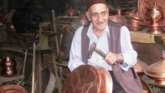 Kazancı Bedih mezarı başında anıldı