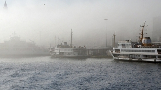 Marmara Denizindeki şiddetli karayel ulaşımı aksattı