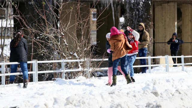 Lübnan'da kar yağışı