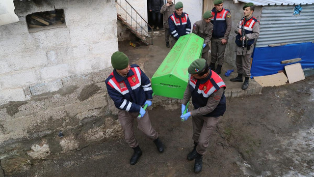 Nevşehirde yaşlı çift evlerinde ölü bulundu