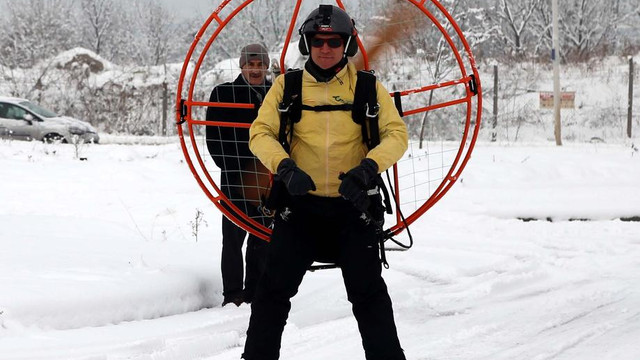 Paramotorla sokakta kayak keyfi