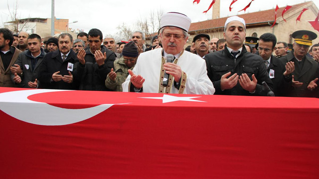 Şırnak'ta evinin önünde bekleyen askerin şehit edilmesi